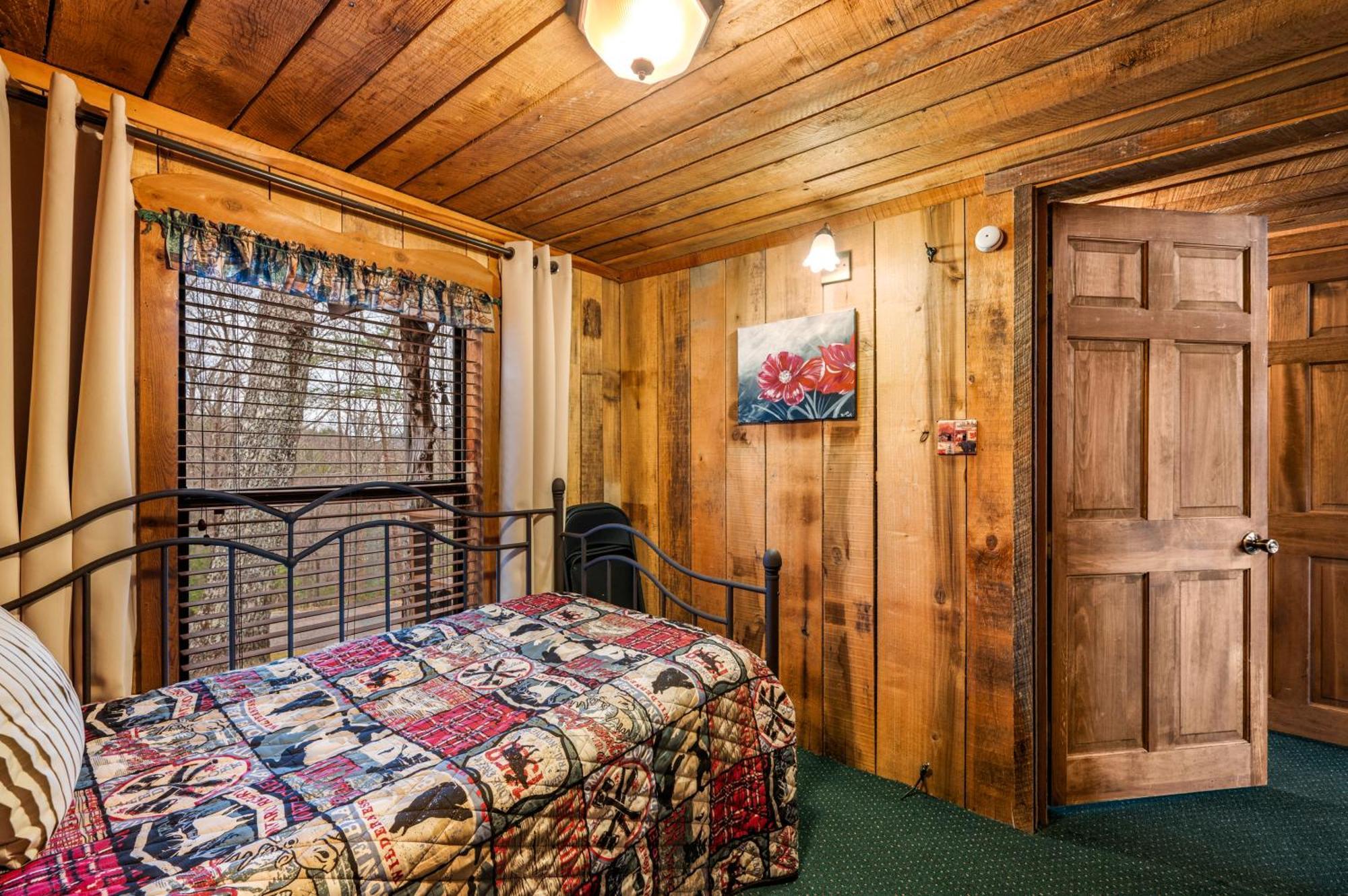 10 Miles Away From The Heart Of It All! Pigeon Forge Ngoại thất bức ảnh