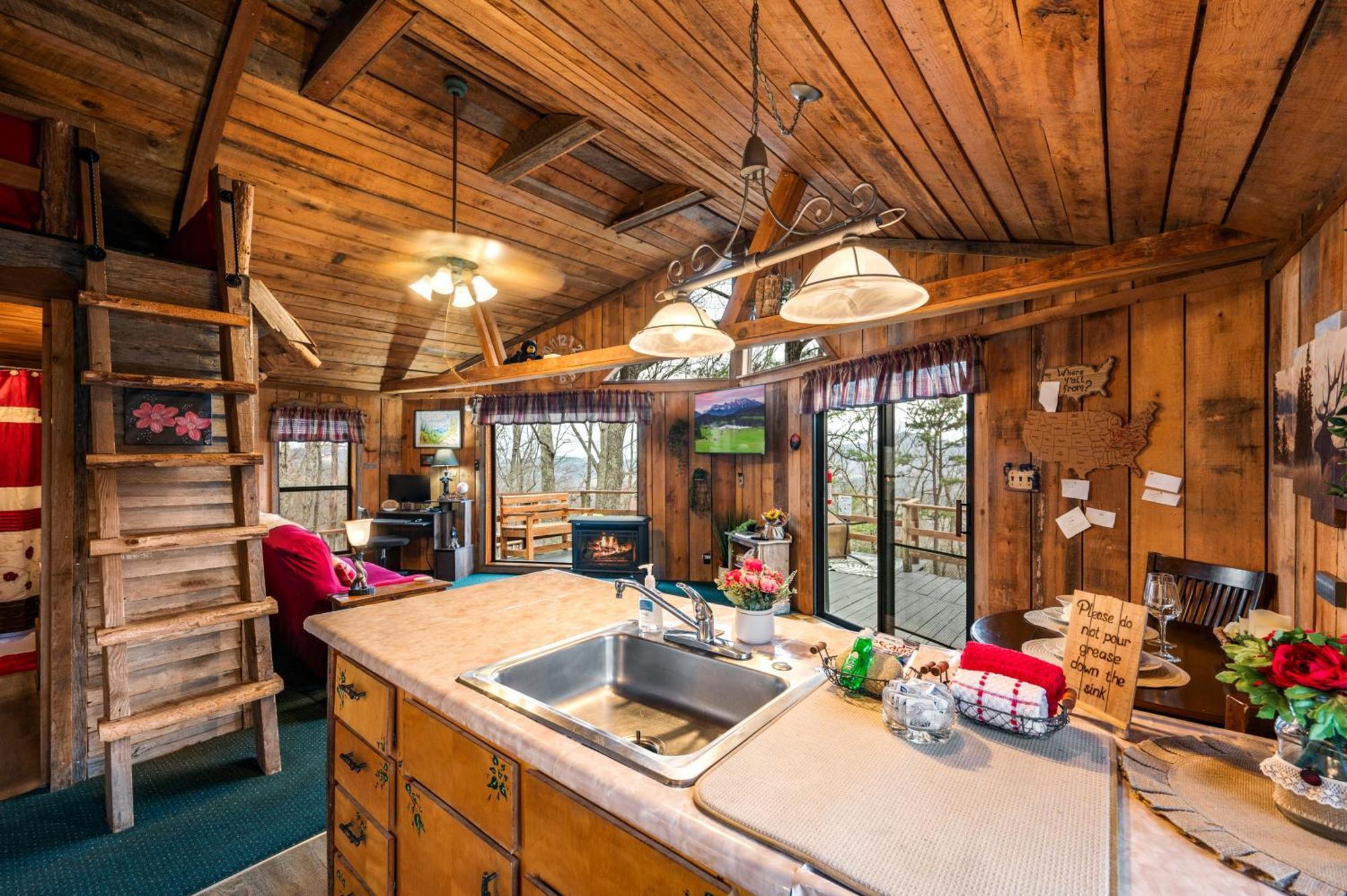 10 Miles Away From The Heart Of It All! Pigeon Forge Ngoại thất bức ảnh