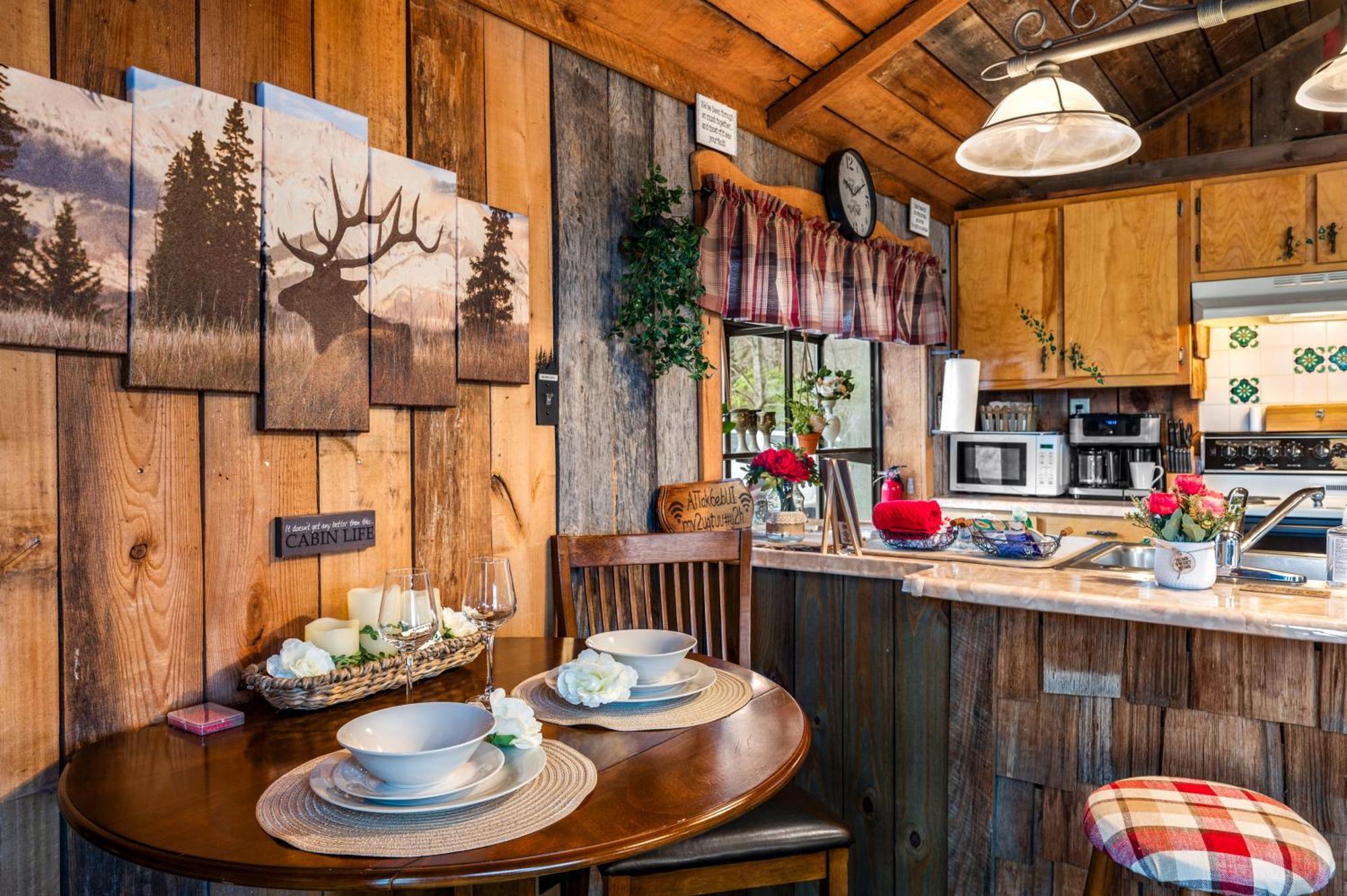 10 Miles Away From The Heart Of It All! Pigeon Forge Ngoại thất bức ảnh