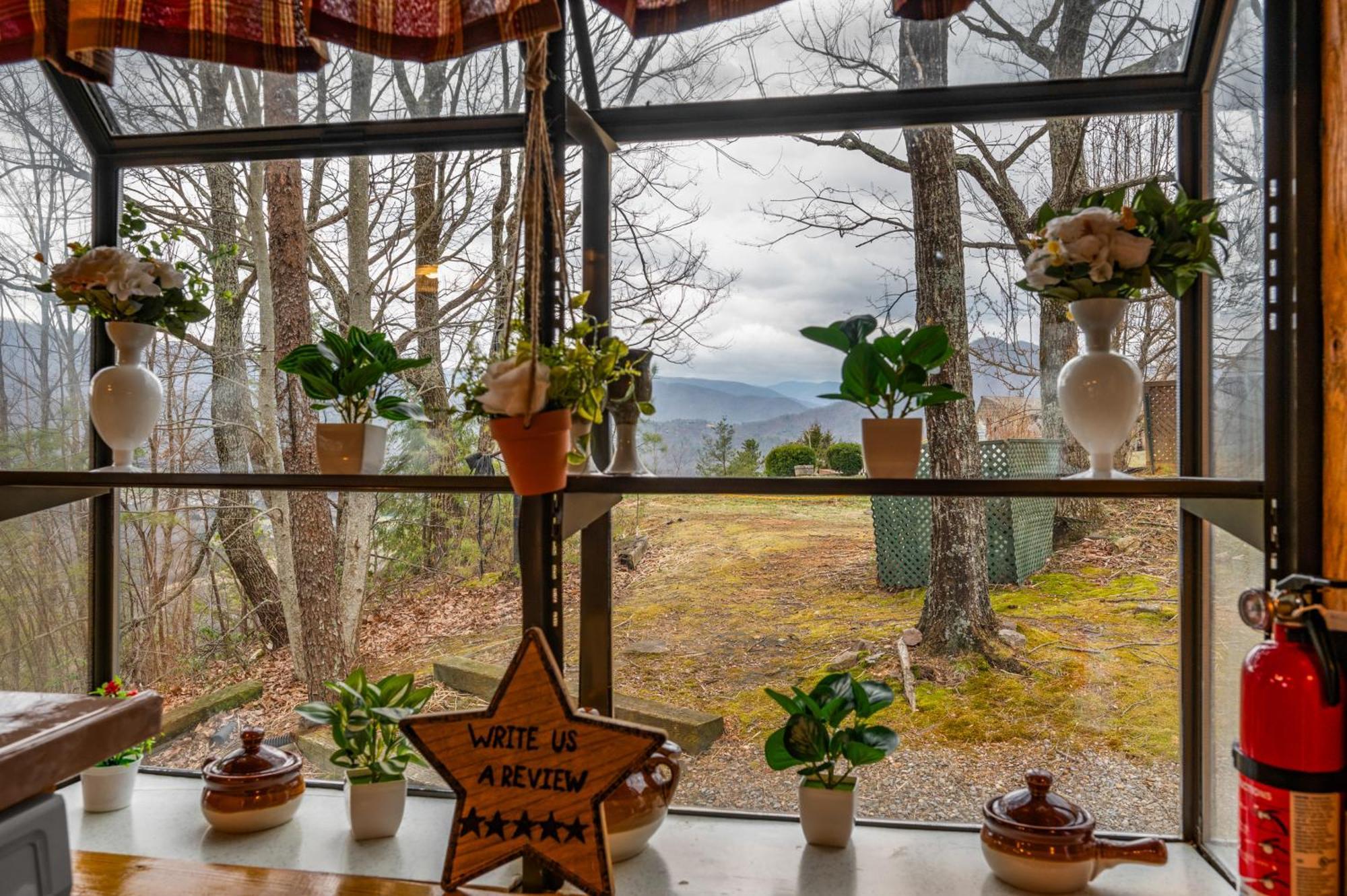 10 Miles Away From The Heart Of It All! Pigeon Forge Ngoại thất bức ảnh